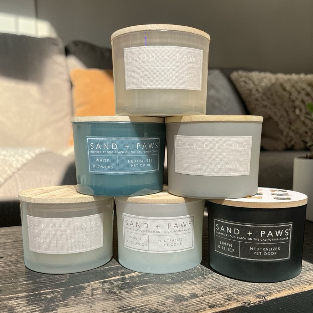SAND + PAWS Two Wick Odor Neutralizing Scented Candle 12 Oz $28 Retail NEW